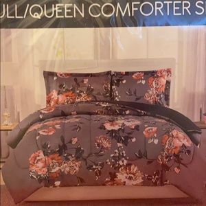 Full/Queen Comforter Set